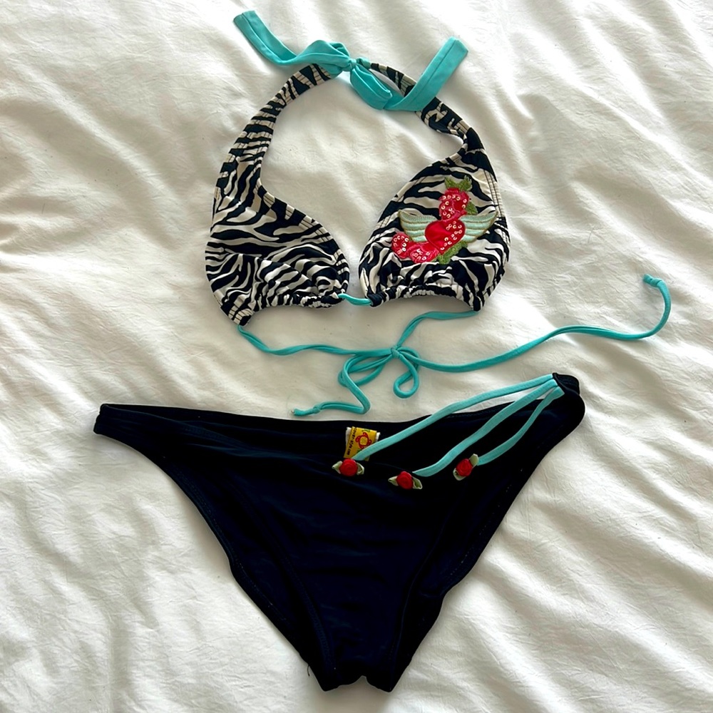 Boutique bikini!